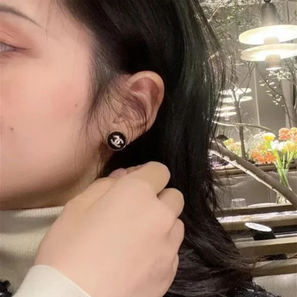 美品 CHANEL サングラス リムレス 4112 グラデーション ゴールド Chanel CC Crystal Stud Earrings 2025